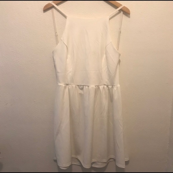 Beautiful White Tank Homecoming/Formal Dress - Picture 1 of 6